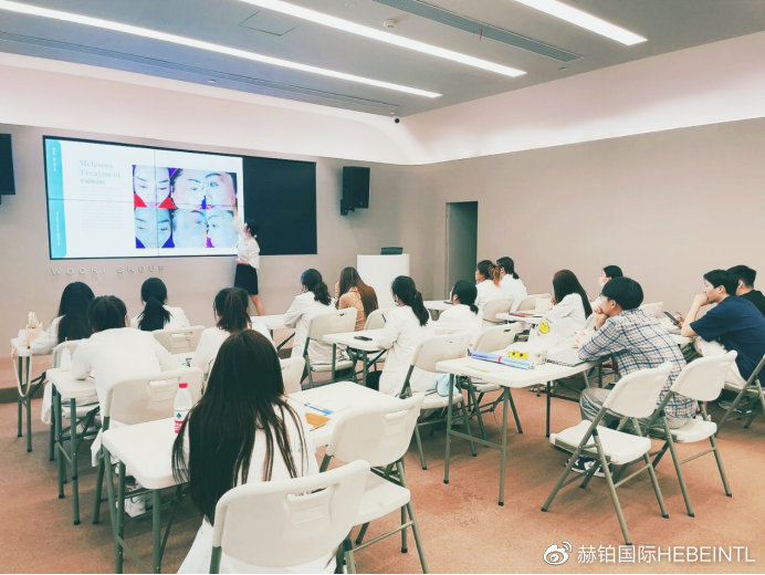 HEBE skin care specialist training: pigmentation · Photograph 2