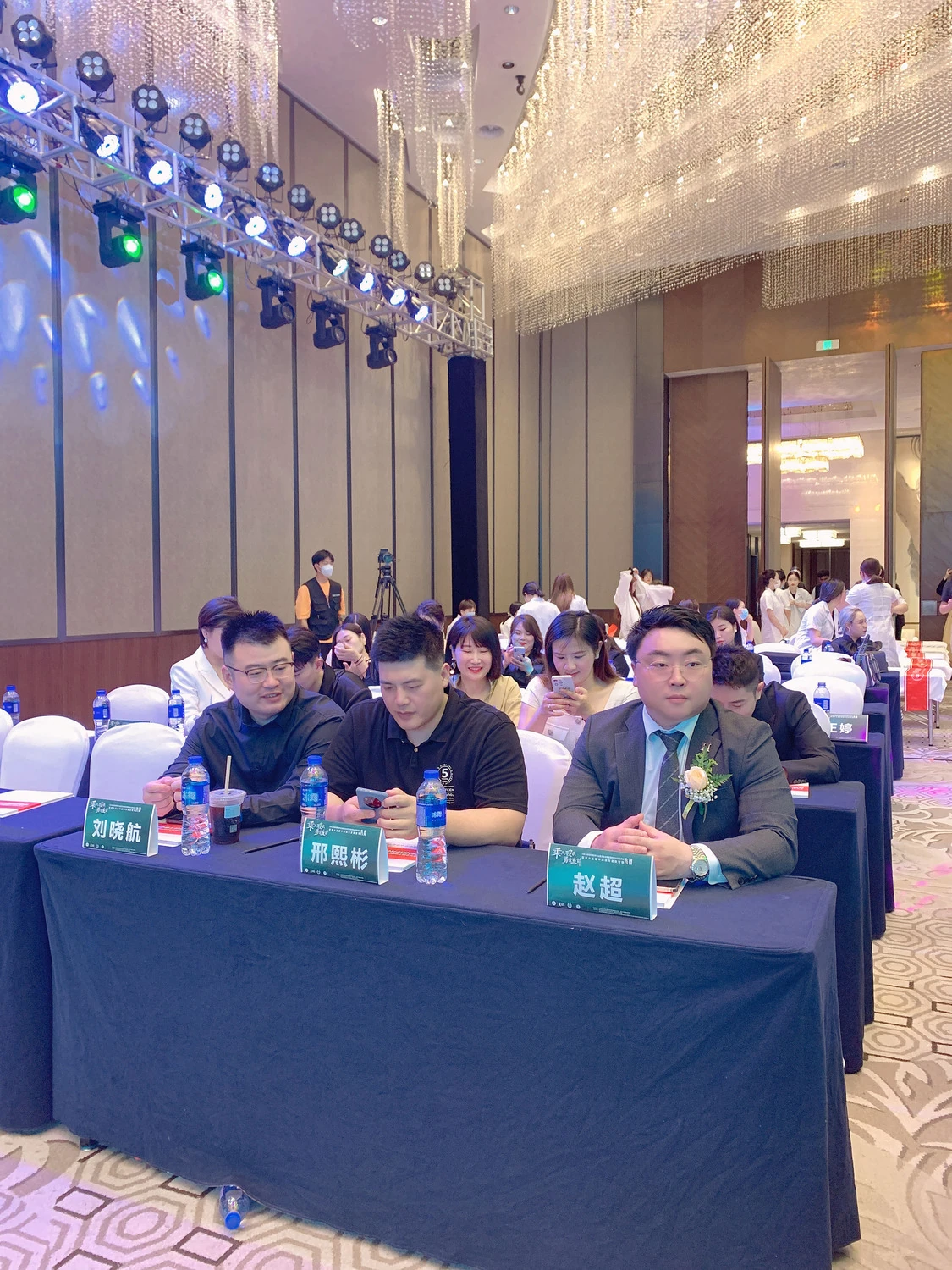 HEBE president Zhao Chao attends the CBC China International Skin Care Competition · Photograph 3