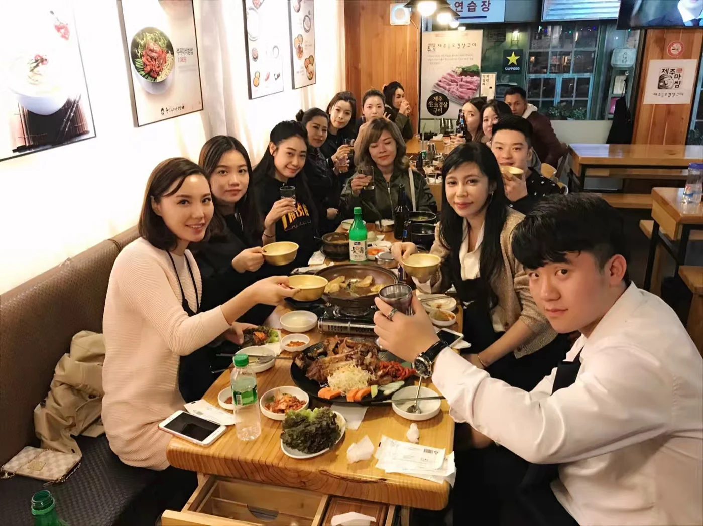 HEBE / People & shared moments · 01