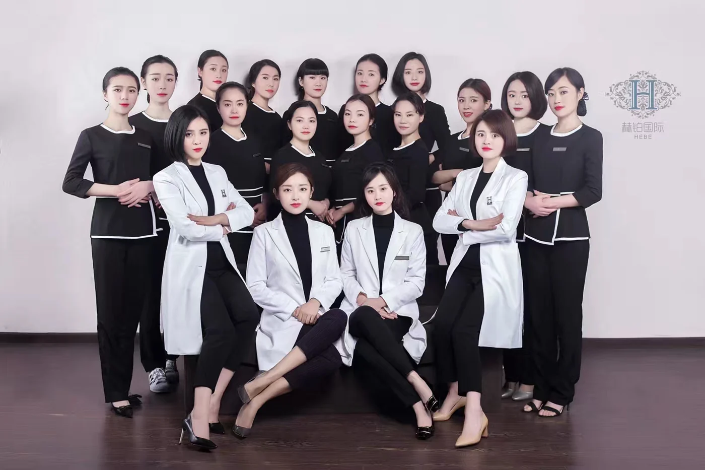 HEBE / People & shared moments · 06