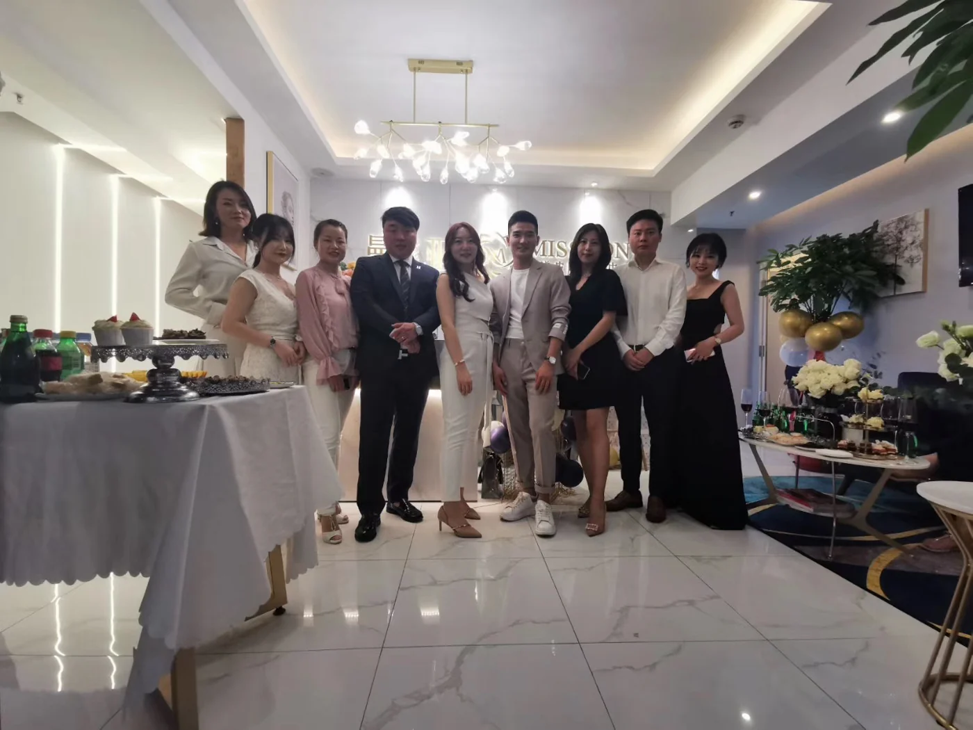 HEBE / People & shared moments · 18
